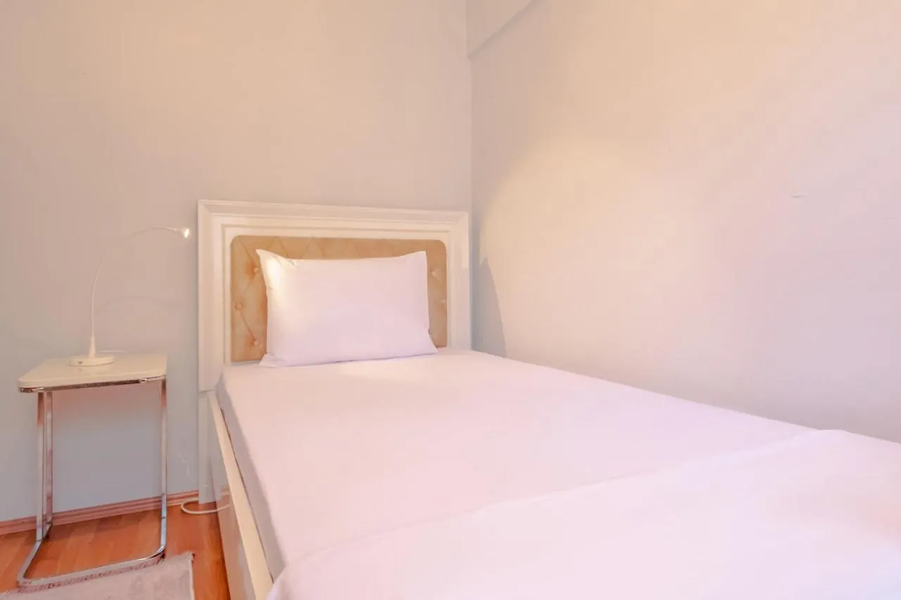 Apartment Colorful And Central Flat With Balcony In Kadikoy Istanbul